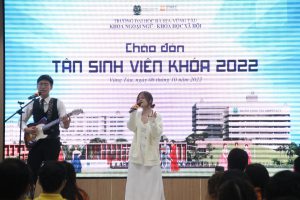 Tiết mục văn nghệ chào đón Tân Sinh viên Trường Đại Học Bà Rịa Vũng Tàu
